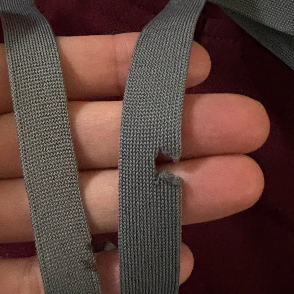 Figs Zamora Burgundy Jogger Scrub Pants Size M/T - Picture 6 of 6